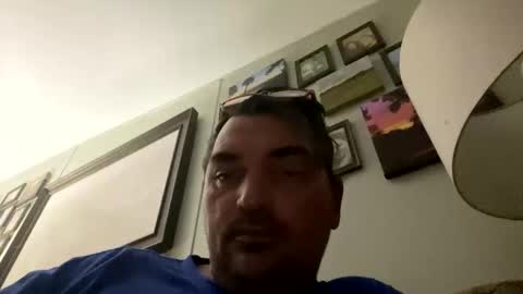 oliverclothesoff1211 online show from May 2026 05:25:01 AM