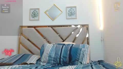 oliver saint online show from April 2026 12:47:01 AM