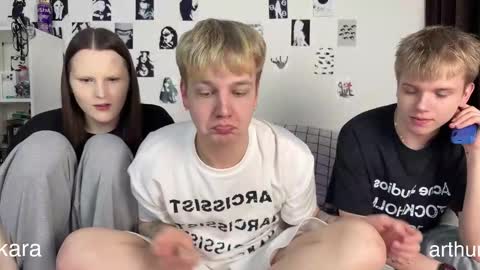 oliver online show from March 2026 07:28:02 PM