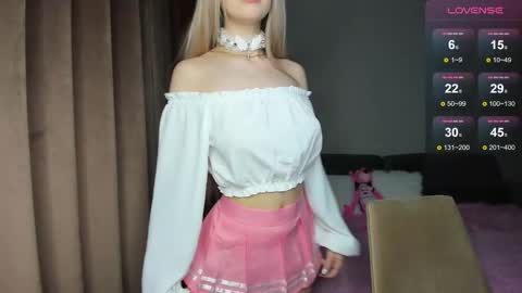 Olivia online show from November 2025 07:29:01 AM