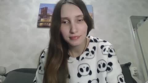 Olivia online show from October 2025 09:37:01 PM