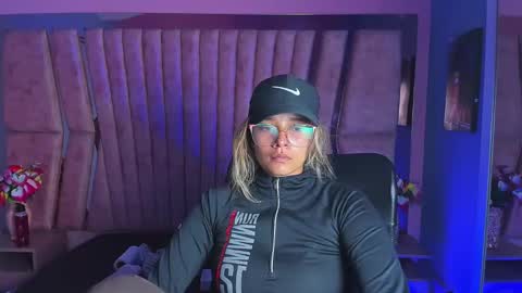  OLIVIA  online show from January 2025 02:11:01 AM