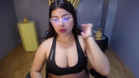 Snapshot of olivia_grenville_t chatting on October 2025 08:07:02 PM Olivia online show from October 2025 08:07:02 PM