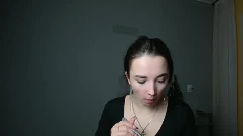 Olivia online show from February 2025 06:19:02 PM