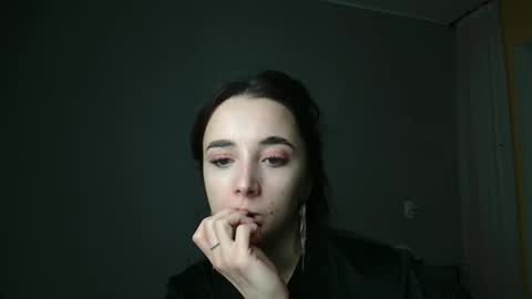 Olivia online show from February 2025 03:52:01 PM