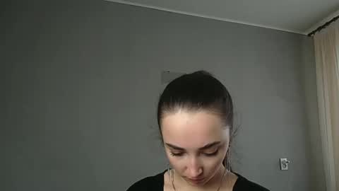 Olivia online show from March 2026 09:04:01 AM