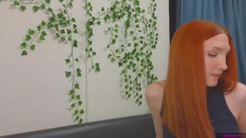  OLIVIA    online show from October 2025 06:28:02 PM