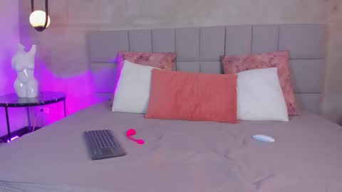 Olivia  online show from March 2026 12:57:02 PM