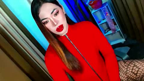 Snapshot of olivia_the_temptress27 chatting on October 2025 07:40:02 AM Miss OLIVIA online show from October 2025 07:40:02 AM