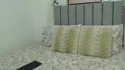 Snapshot of olivia_valentti chatting on June 2026 02:36:02 AM Olivia online show from June 2026 02:36:02 AM