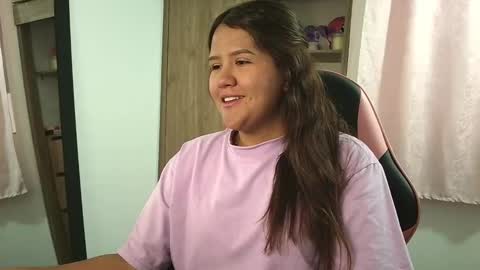 Olivia online show from October 2025 12:12:02 PM