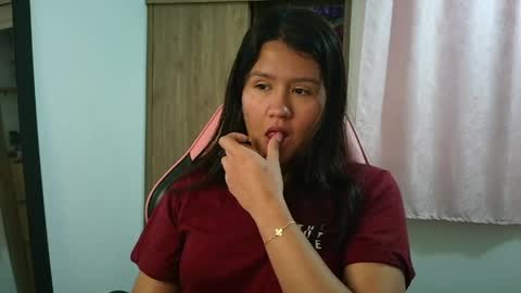 Olivia online show from April 2026 01:41:01 PM