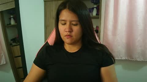 Olivia online show from April 2026 03:07:01 PM