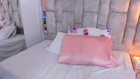 Snapshot of oliviaa_evans chatting on December 2024 04:01:02 AM Olivia Evangelista online show from December 2024 04:01:02 AM