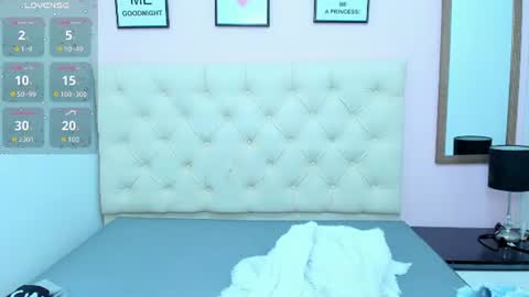 Snapshot of oliviaburningmilf chatting on July 2026 07:41:01 PM Olivia Burning online show from July 2026 07:41:01 PM