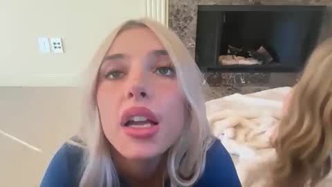 oliviacarterrr online show from November 2025 07:51:02 PM