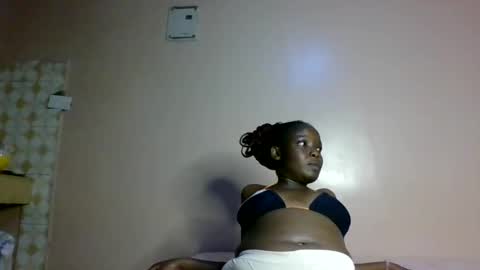 oliviah_1 online show from October 2025 10:32:02 PM