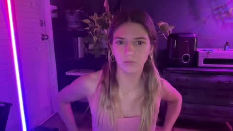 Snapshot of oliviahansleyy chatting on January 2025 10:22:01 AM Olivia online show from January 2025 10:22:01 AM