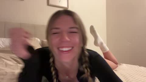 Snapshot of oliviahansleyy chatting on February 2025 03:59:02 AM Olivia online show from February 2025 03:59:02 AM