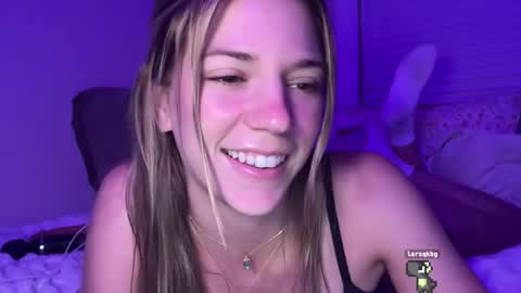 Snapshot of oliviahansleyy chatting on September 2025 02:38:01 AM Olivia online show from September 2025 02:38:01 AM