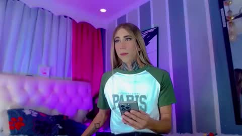 oliviahot01 online show from April 2026 02:51:02 AM