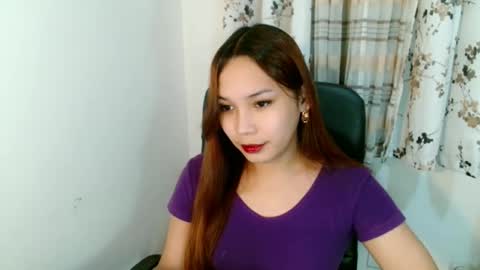 Snapshot of oliviahutton chatting on May 2026 05:19:02 PM oliviahutton online show from May 2026 05:19:02 PM