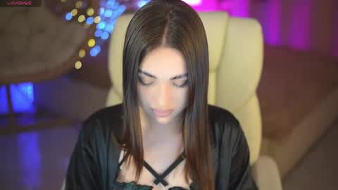 Olivia online show from April 2026 07:01:02 PM