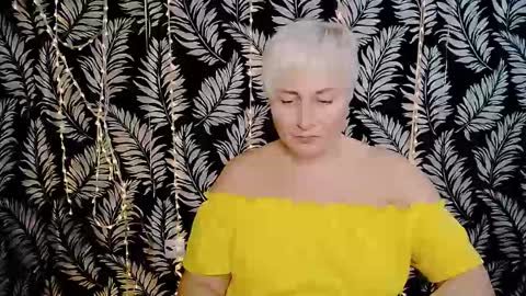 Kelly online show from December 2025 12:42:02 PM