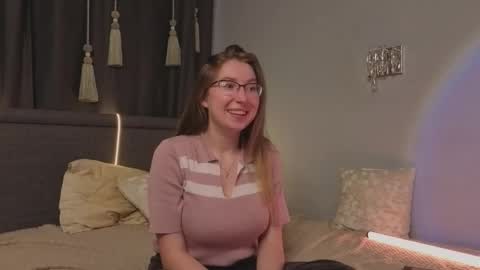 Kylie online show from September 2025 07:35:01 PM