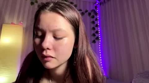 Snapshot of olliewagatsuma chatting on May 2026 11:04:02 AM Emma online show from May 2026 11:04:02 AM