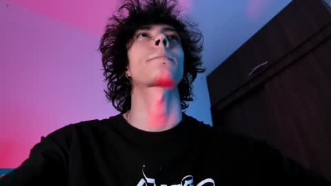     online show from December 2024 02:35:01 AM