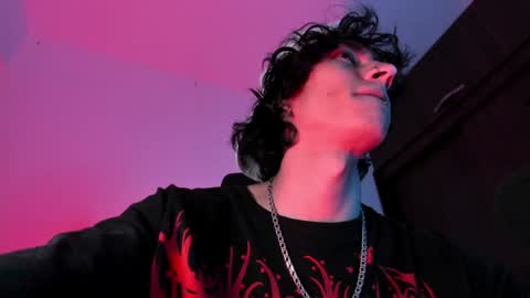     online show from December 2024 06:14:01 AM