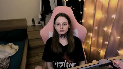 on_yxxx online show from September 2025 08:19:01 PM