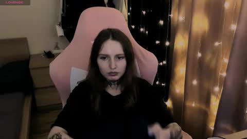 on_yxxx online show from November 2025 09:06:01 PM