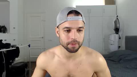 onebestlover online show from March 2026 07:54:02 AM