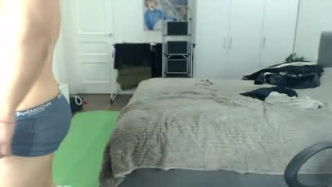 onebestlover online show from April 2026 06:10:01 PM