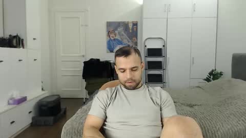 onebestlover online show from April 2026 08:42:02 AM