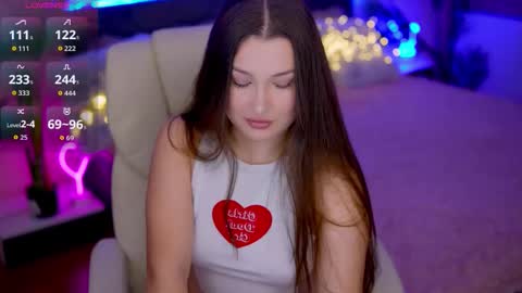 L A Y A online show from November 2025 08:32:01 PM