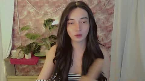 Snapshot of onelesslonelygirl69 chatting on May 2026 05:19:02 PM KLIER online show from May 2026 05:19:02 PM