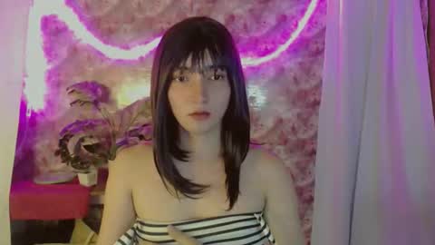 Snapshot of onelesslonelygirl69 chatting on June 2026 08:48:02 AM KLIER online show from June 2026 08:48:02 AM