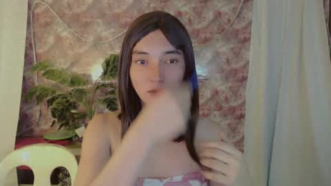 Snapshot of onelesslonelygirl69 chatting on June 2026 12:07:01 PM KLIER online show from June 2026 12:07:01 PM