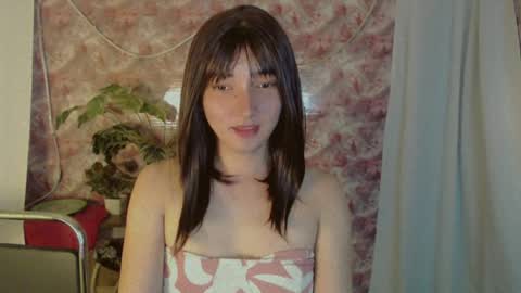 Snapshot of onelesslonelygirl69 chatting on June 2026 07:30:01 AM KLIER online show from June 2026 07:30:01 AM