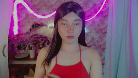 Snapshot of onelesslonelygirl69 chatting on July 2026 09:40:01 AM KLIER online show from July 2026 09:40:01 AM