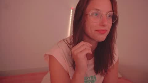 Snapshot of onelittlemermaid chatting on May 2026 09:31:01 PM Ariel online show from May 2026 09:31:01 PM