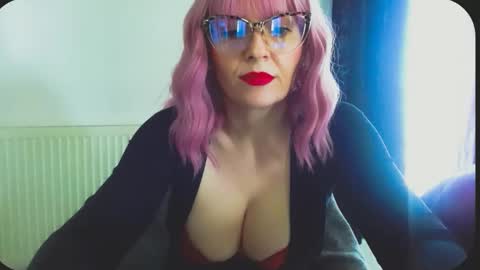 Snapshot of onemoreblonde chatting on May 2026 11:15:01 AM Nicol online show from May 2026 11:15:01 AM