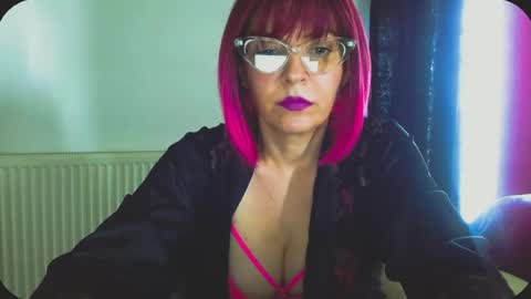 Snapshot of onemoreblonde chatting on June 2026 11:01:02 AM Nicol online show from June 2026 11:01:02 AM