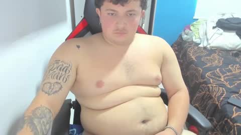 Snapshot of onewhiteboichub chatting on February 2025 07:42:02 PM Andres INDEPENDENT MODEL online show from February 2025 07:42:02 PM