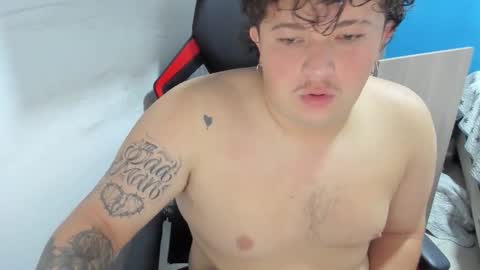 Snapshot of onewhiteboichub chatting on September 2025 03:38:02 PM Andres INDEPENDENT MODEL online show from September 2025 03:38:02 PM