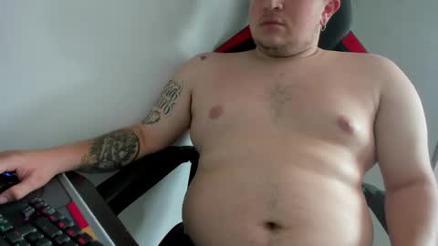 Snapshot of onewhiteboichub chatting on May 2026 05:19:02 PM Andres INDEPENDENT MODEL online show from May 2026 05:19:02 PM