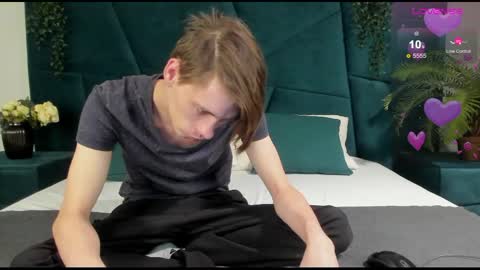 Snapshot of only_eric chatting on February 2025 07:23:01 PM Erick online show from February 2025 07:23:01 PM